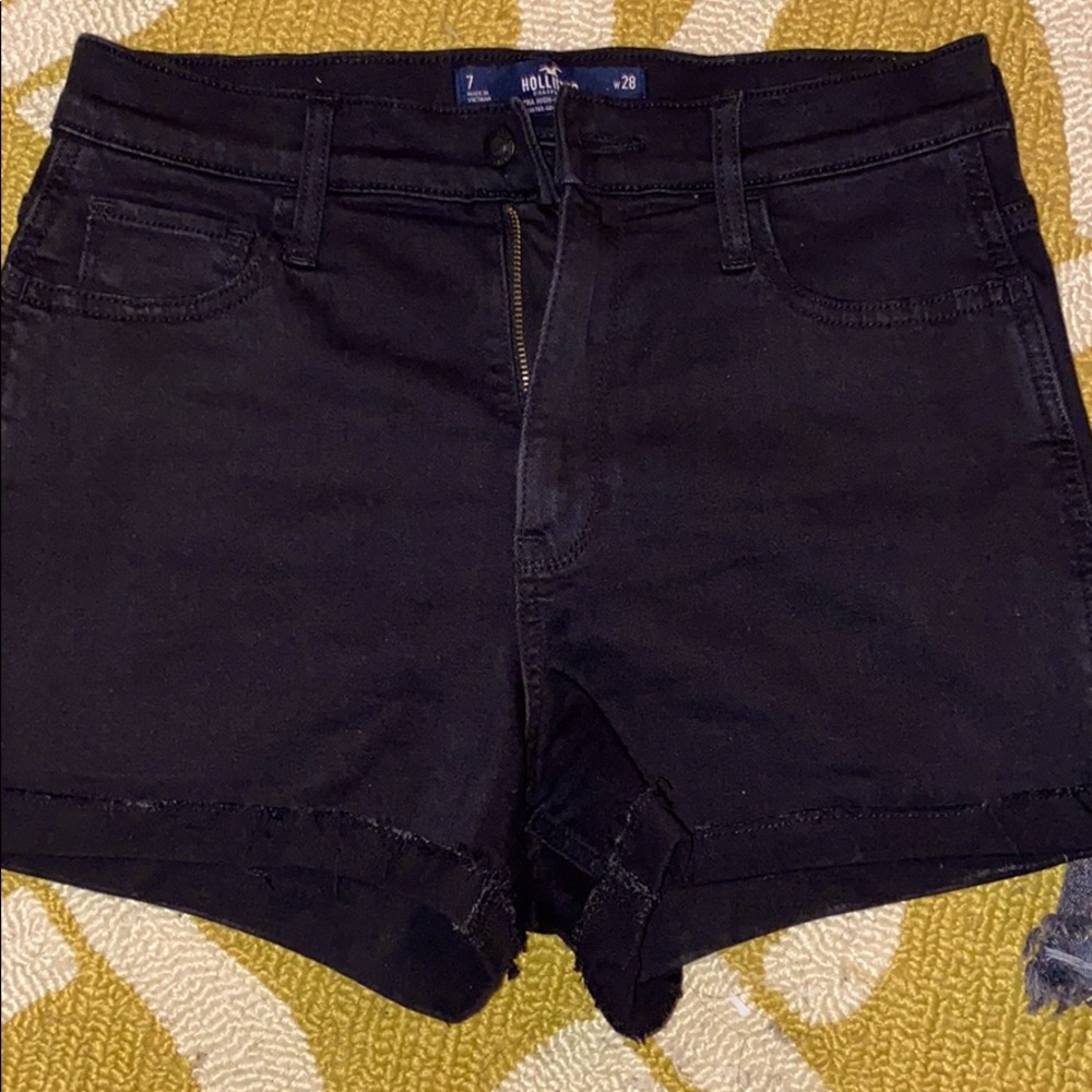 HOLLISTER high waisted black shorts
